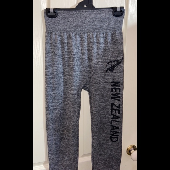 Pants - New Zealand leggings